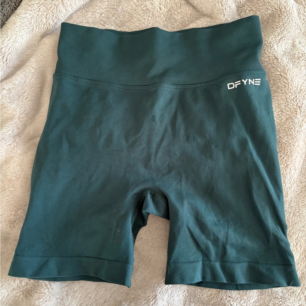 Satin Green DFYNE 4.5 Dynamic Shorts